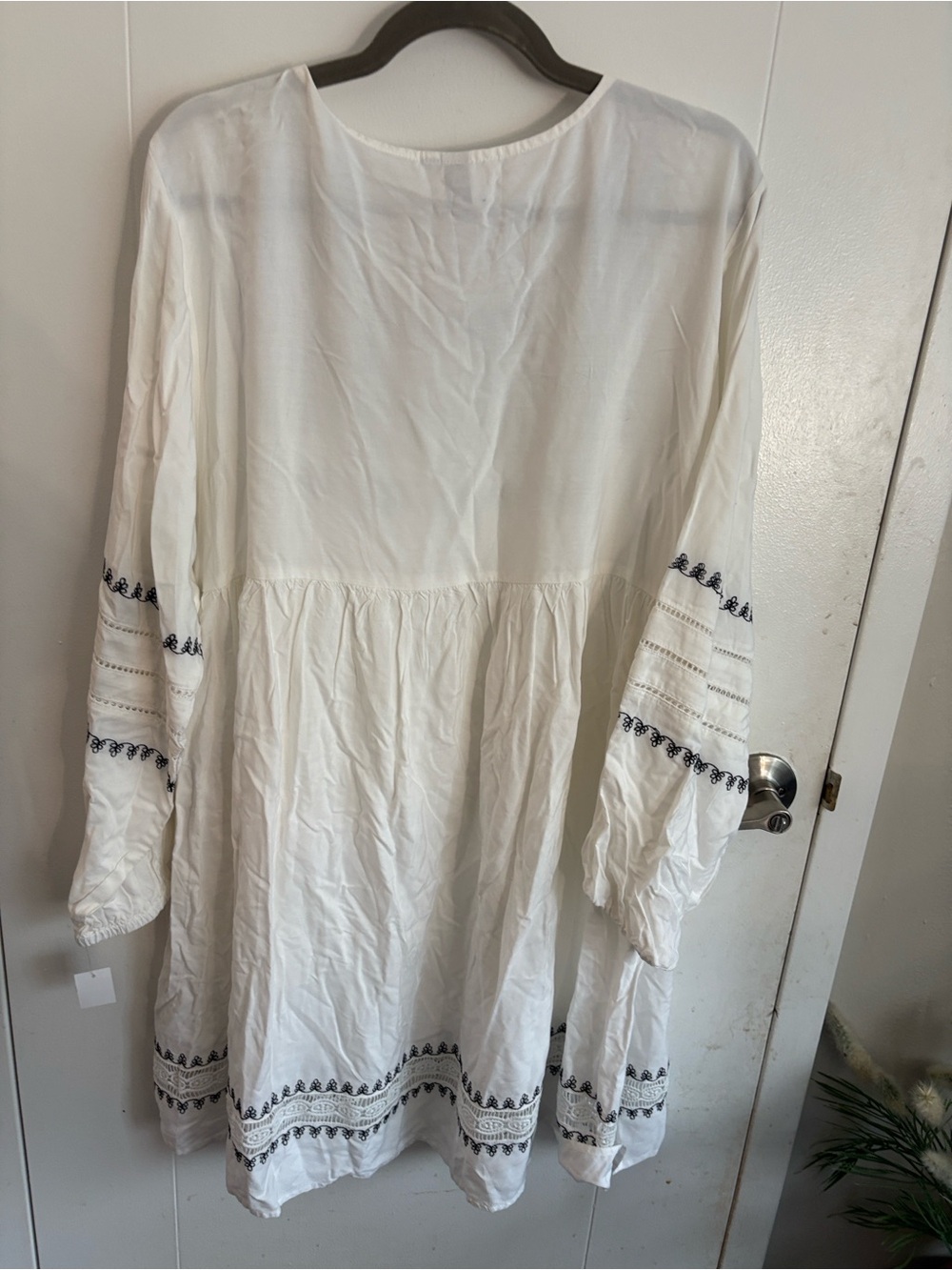 Grace + Karma Women’s Embroidered White Boho Dress -
Size XL - Picture 4 of 7
